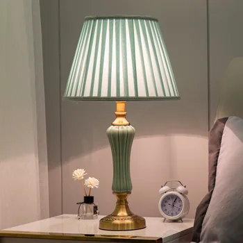 Simples Americana de cabeceira lâmpada de cerâmica de luz de luxo Nórdicos ins vento doméstico, sala de estar, quarto, sala de lâmpada